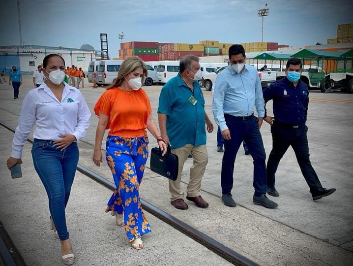 *Secretarios de Turismo y Salud reciben al Crucero Turístico ‘Carnival Panorama’