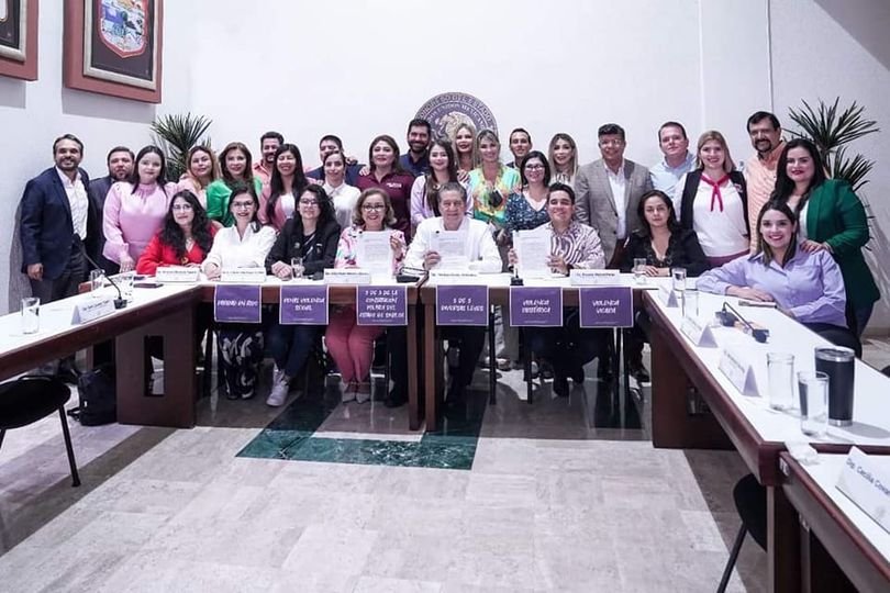 *Firman diputadas y diputados 3 iniciativas que integran la “Agenda Púrpura 64”*