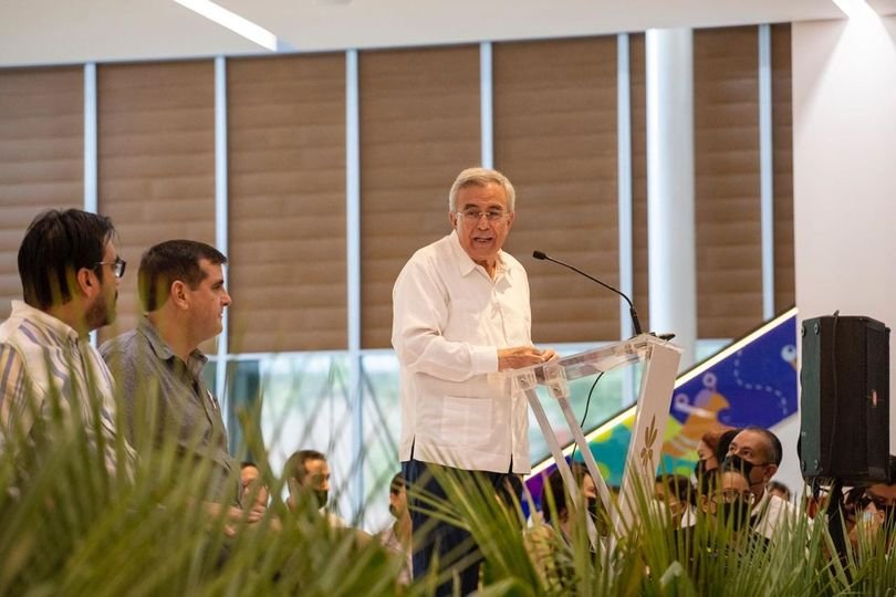 Gobernador Rocha atestigua apertura de Plaza Ceiba