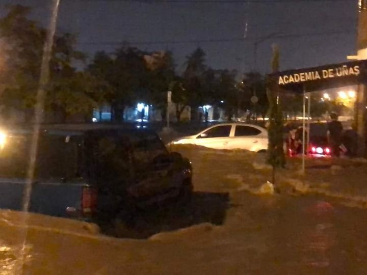 POR LLUVIAS, 16 COLONIAS TUVIERON CIERRES PARCIALES; RESCATARON A 39 PERSONAS VA