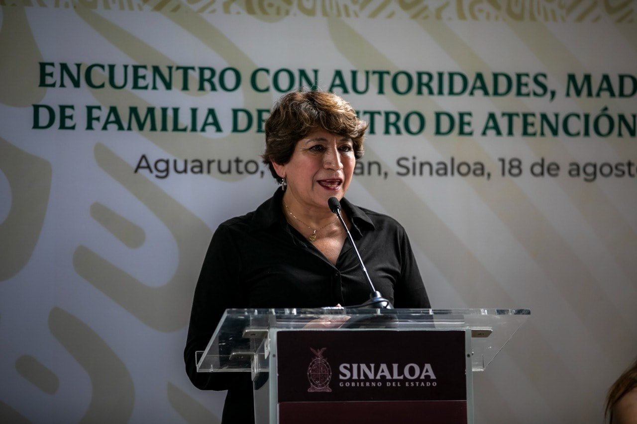 *Rocha aportará 100 mdp a La Escuela es Nuestra*