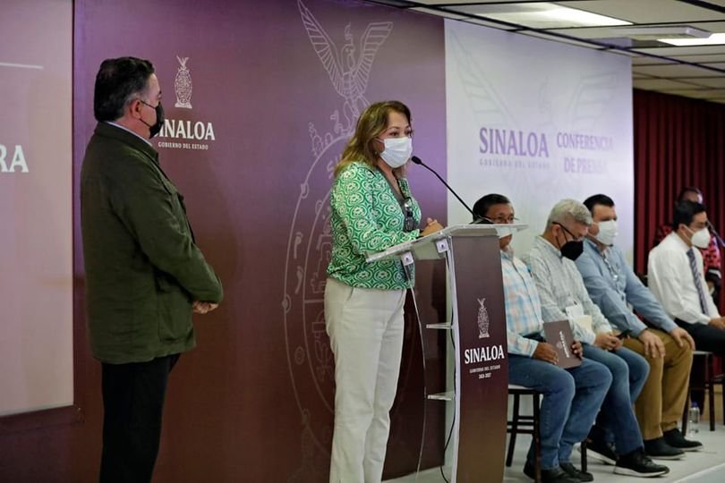 Sistema DIF Sinaloa atiende a damnificados por lluvias
