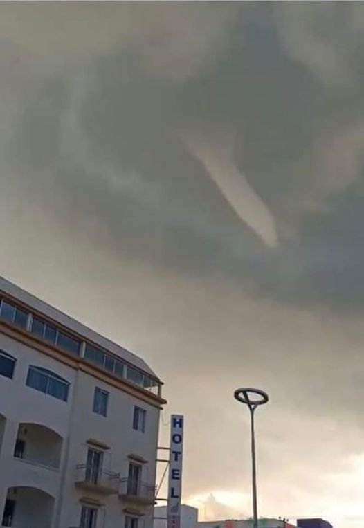 Atiende Protección Civil afectaciones generadas por tornado en Guamúchil