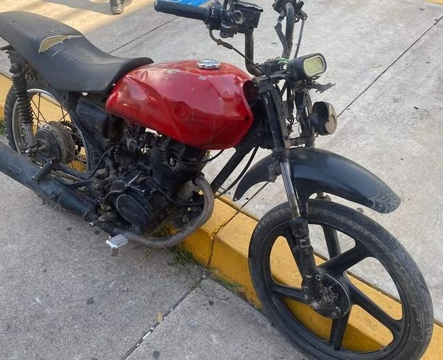 #DETENCIÓN ll DETIENEN POLICÍAS DE LA SSPyTM A TRES PERSONAS POR LA PROBABLE COM #DETENCIÓN ll DETIENEN POLICÍAS DE LA SSPyTM A TRES PERSONAS POR LA PROBABLE COM