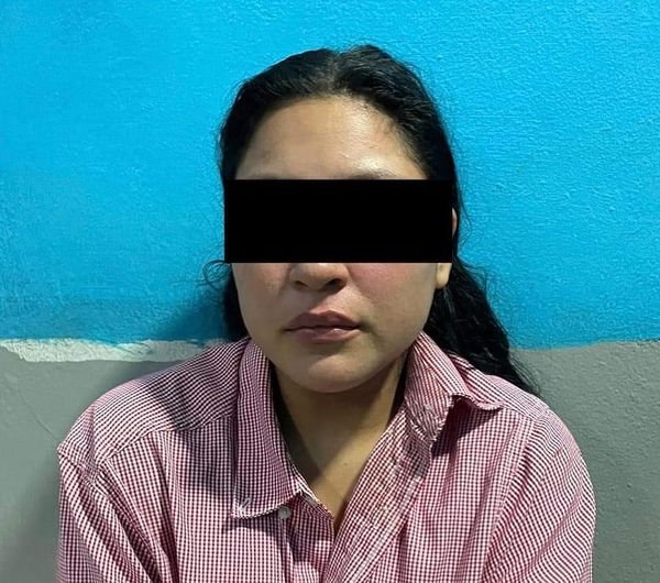 DETIENEN A MUJER “ HIENA”  POR VIOLENCIA DOMÉSTICA, AGREDIÓ CON UN CUCHILLO A SU