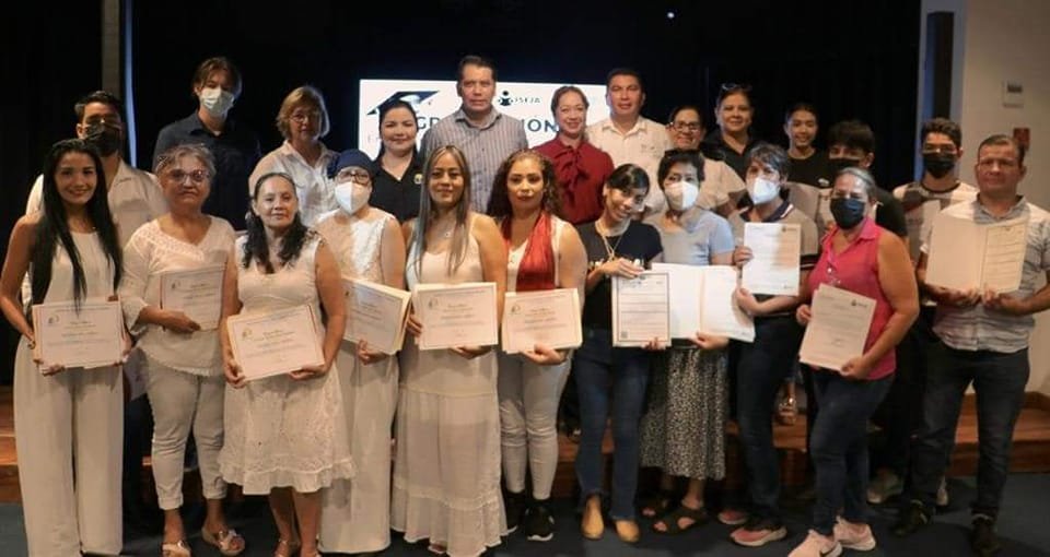 DIF Mazatlán entrega 32 certificados a alumnos que culminan sus estudios de prim DIF Mazatlán entrega 32 certificados a alumnos que culminan sus estudios de prim