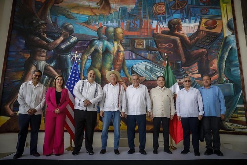 Rocha se reunió con el embajador de Estados Unidos, Ken Salazar, en Mazatlán