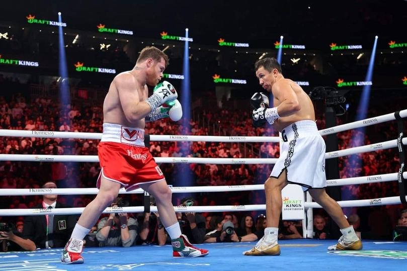 ¡Se terminó el combate tras los 12 rounds ¡Canelo Alvarez  ES EL GANADOR!  El me
