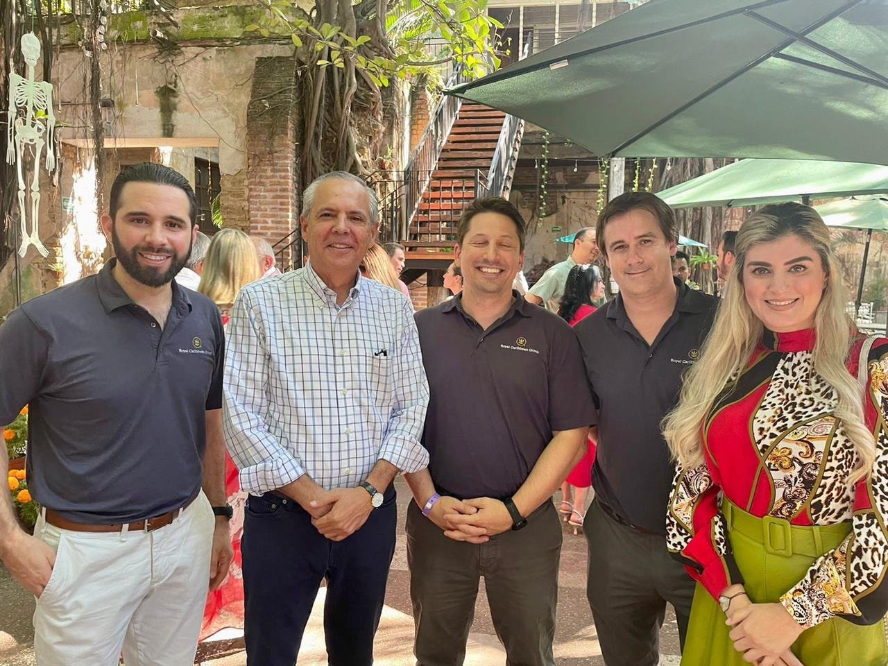 *Alcalde GVL expone a Topolobampo ante Royal Caribbean en Mazatlán*