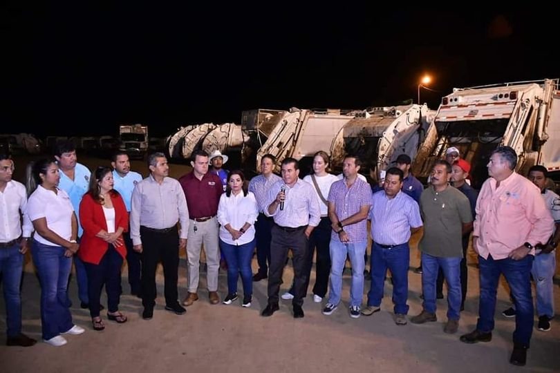 Alcalde refrenda compromisos con los trabajadores de Aseo Urbano en su primer dí