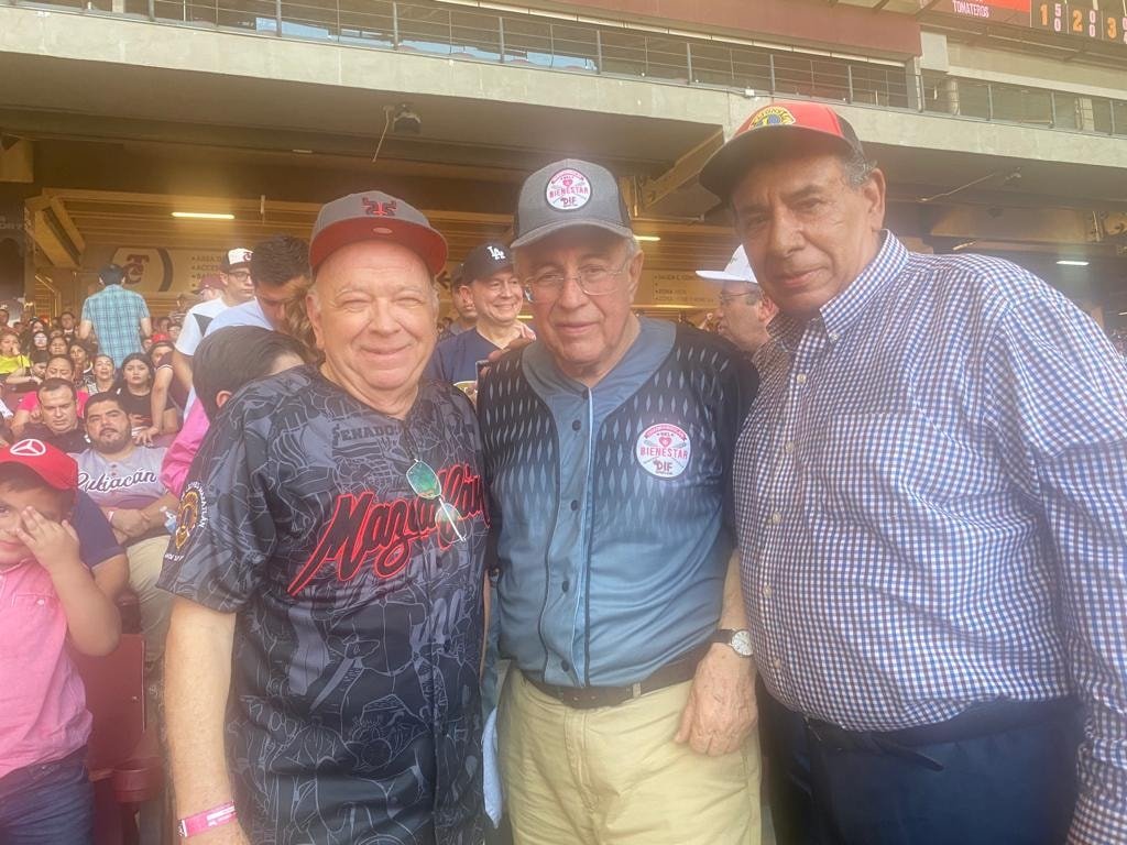 Con la representación personal del Ing. Antonio Toledo Ortiz y la representación