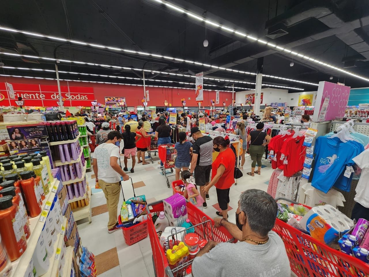 Huracán Orlene desata compras de pánico en Mazatlán