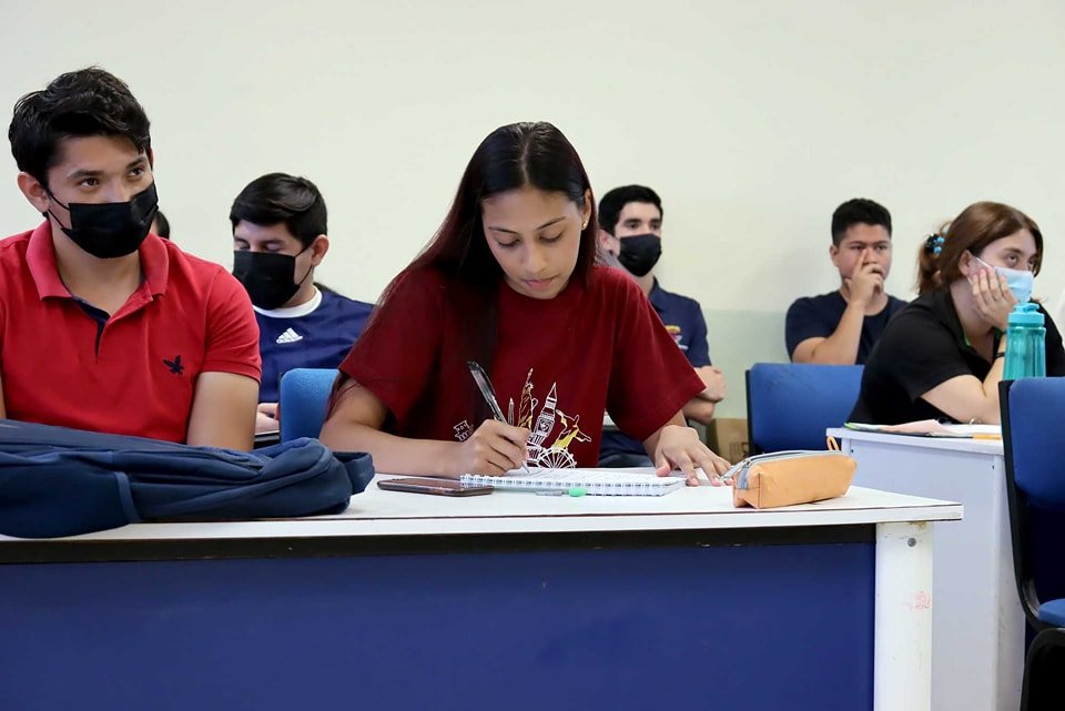 La UAS permite a alumnos de universidades internacionales acceder a la doble tit