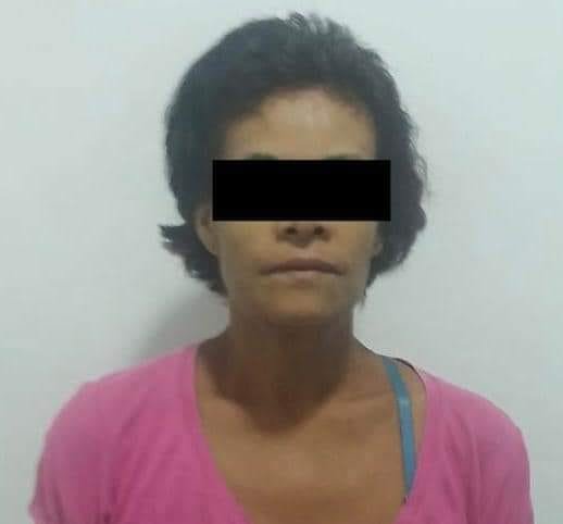 MUJER, DETENIDA POR ROBO A CASA HABITACIÓN