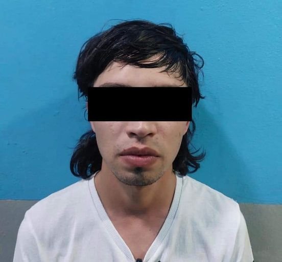 Policía municipal detiene a joven en posesión de un arma de fuego