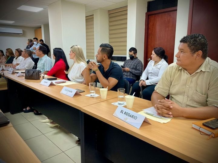 *Se reúne titular de Sectur con la Comisión de Turismo del Congreso del Estado*