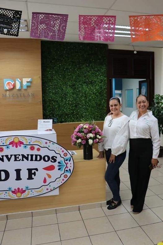 La presidenta del Sistema DIF Mazatlán, Dra. María Teresa Apodaca de González, e La presidenta del Sistema DIF Mazatlán, Dra. María Teresa Apodaca de González, e