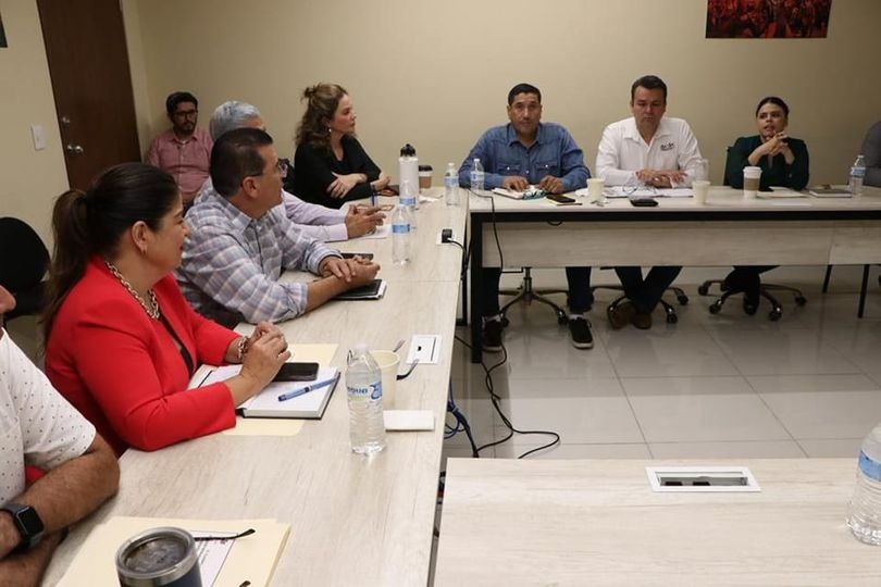 *Alcalde, Edgar González Zatarain, sostiene reuniones de trabajo con cuerpo de r
