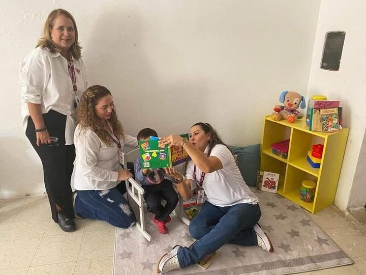 Con la indicación de la doctora Eneyda Rocha Ruiz acudimos al Centro de Ejecució Con la indicación de la doctora Eneyda Rocha Ruiz acudimos al Centro de Ejecució