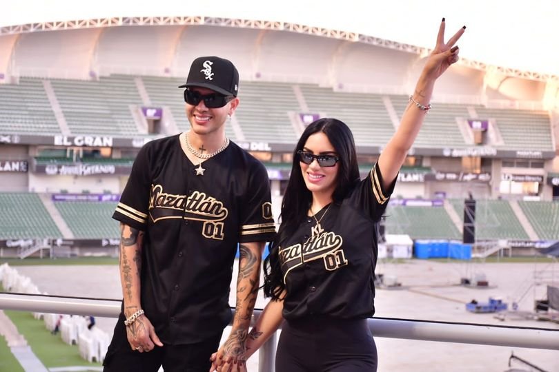 *Donarán Kim Loaiza y Juan de Dios Pantoja, ingresos de concierto a DIF Mazatlán *Donarán Kim Loaiza y Juan de Dios Pantoja, ingresos de concierto a DIF Mazatlán