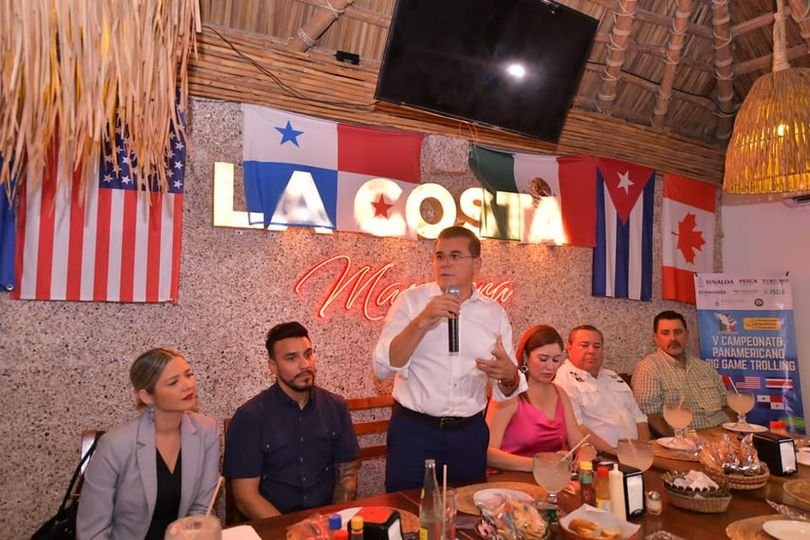 *El Alcalde de Mazatlán, Edgar González, da la bienvenida a los participantes de *El Alcalde de Mazatlán, Edgar González, da la bienvenida a los participantes de