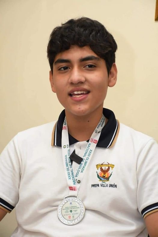 Estudiantes de Bachillerato de la URS ganan en Olimpiada de Biología a nivel nac