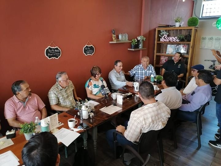 Interponen nuevamente demanda de juicio político contra ex alcalde Luis Guillerm Interponen nuevamente demanda de juicio político contra ex alcalde Luis Guillerm