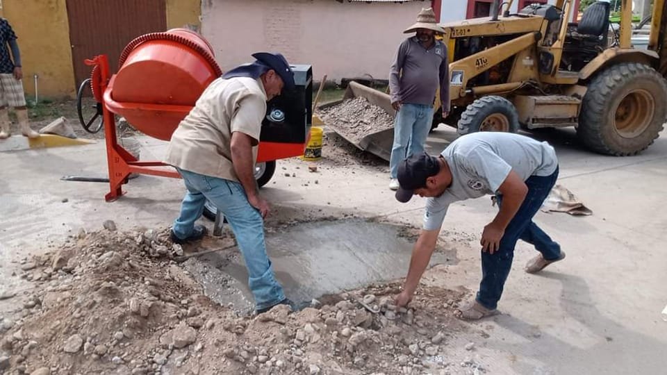 JUMAPAM realiza jornada de bacheos en El Recodo