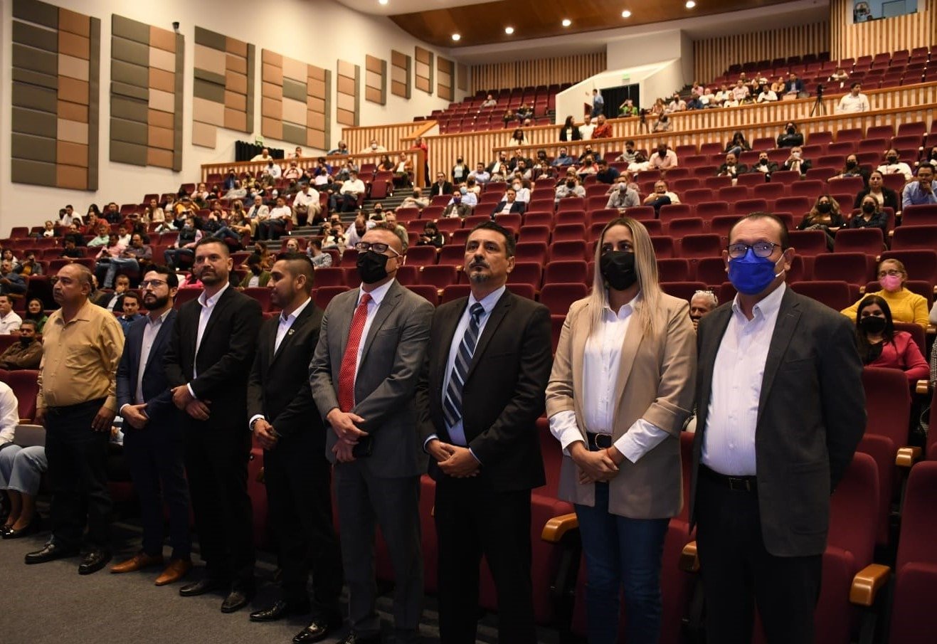 Nuevos vicerrectores se comprometen a colaborar en el cumplimiento de las metas Nuevos vicerrectores se comprometen a colaborar en el cumplimiento de las metas