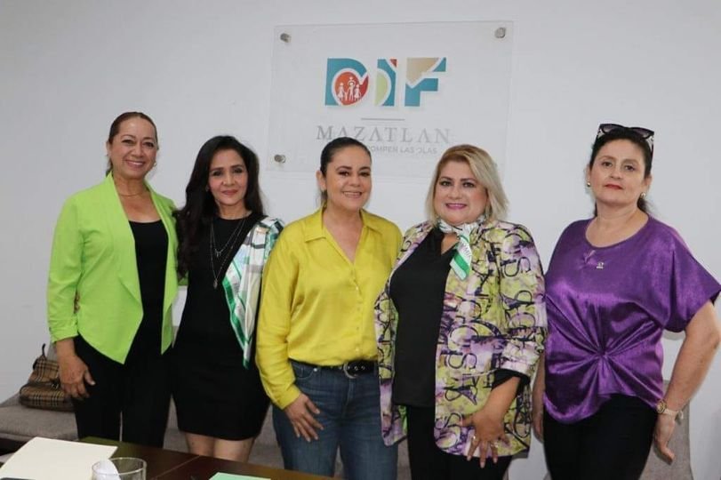 Para fortalecer los lazos entre ambas instituciones la presidenta del Sistema DI