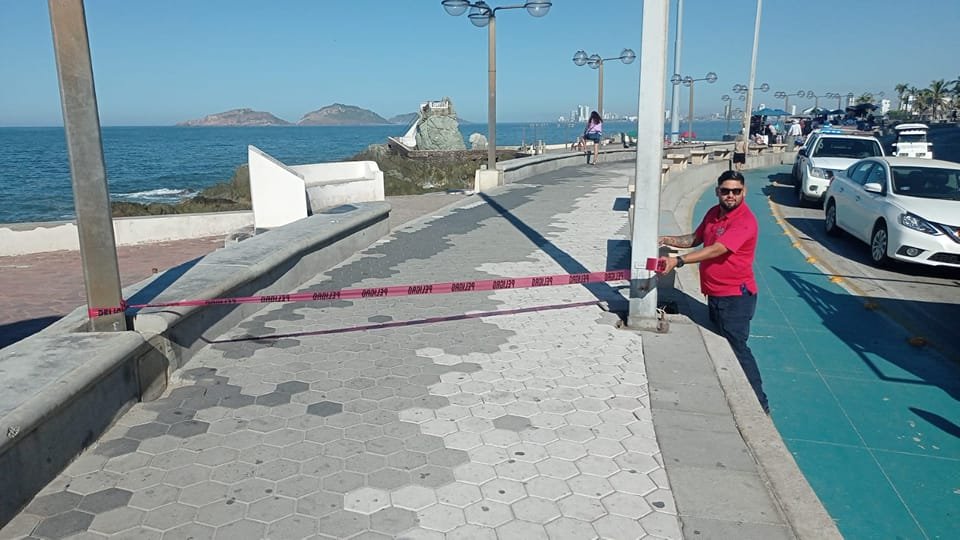 *Por trabajos de reparación en socavón se delimita Paseo Claussen*