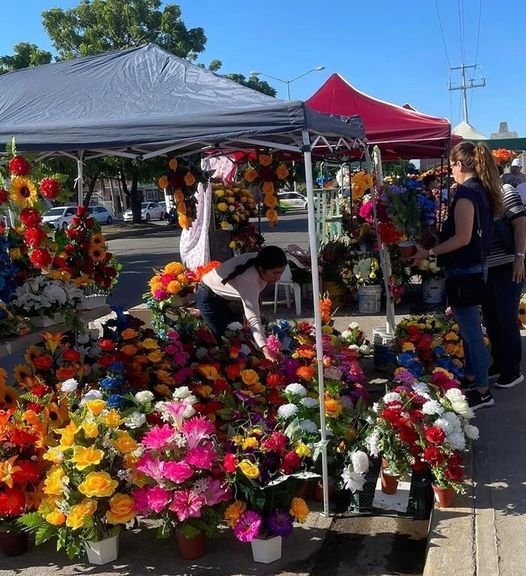Repunta la venta de flores por Día de Muertos