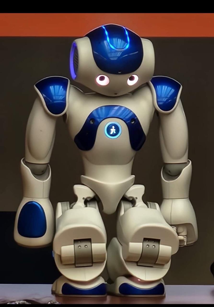 Robot humanoide “Nao” despierta en los niños el interés por la ciencia y la tecn Robot humanoide “Nao” despierta en los niños el interés por la ciencia y la tecn