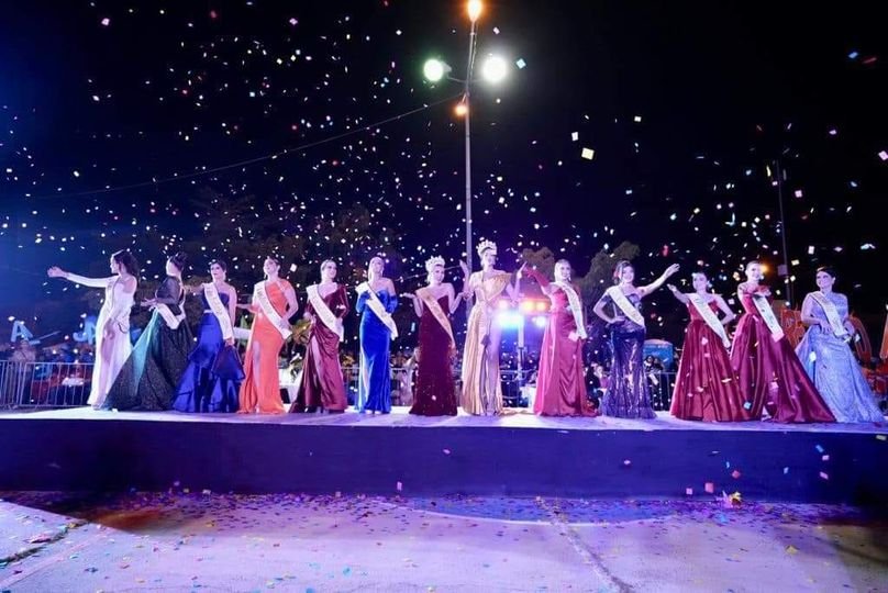 Alegre manifestación carnavalera