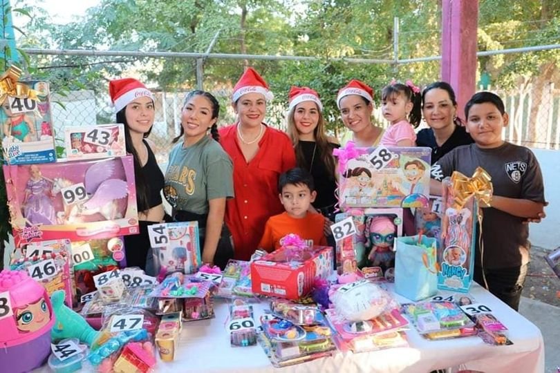 Arrancan Gobierno Municipal y Sistema DIF Mazatlán las posadas navideñas en colo