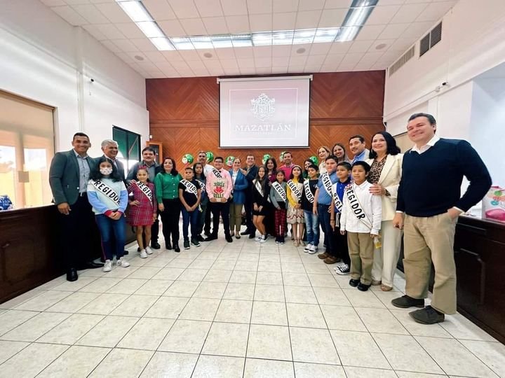 Conviven autoridades municipales con integrantes del Cabildo Infantil 2022 Conviven autoridades municipales con integrantes del Cabildo Infantil 2022