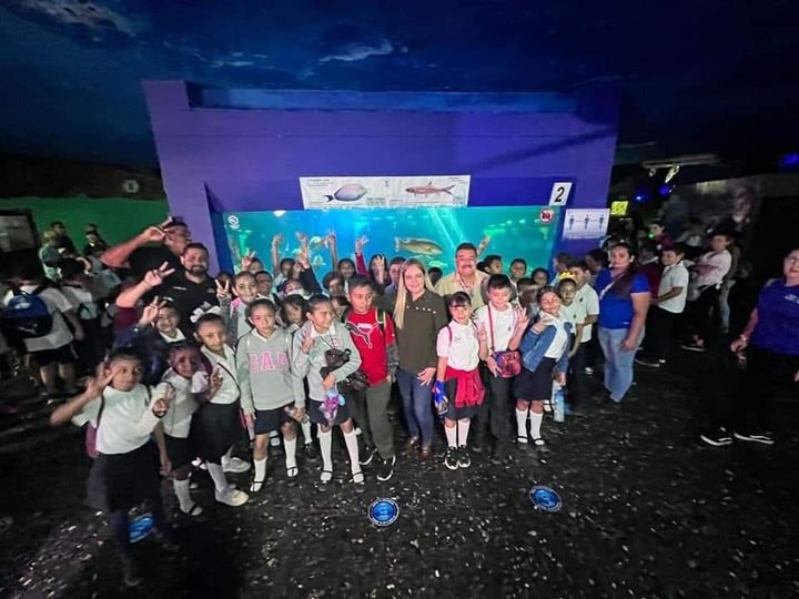 Disfrutan integrantes del Cabildo Infantil 2022 de un divertido paseo por el Acu