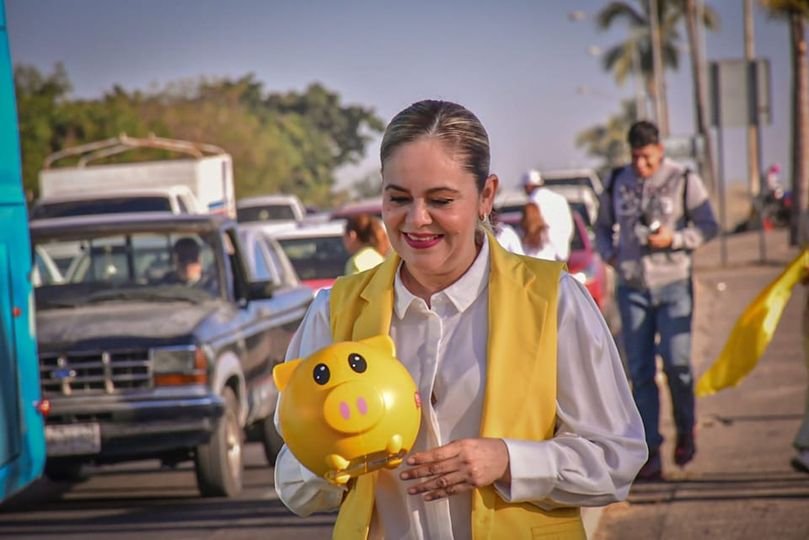 *Inician el Alcalde Edgar González y la Presidenta del DIF, María Teresa Apodaca