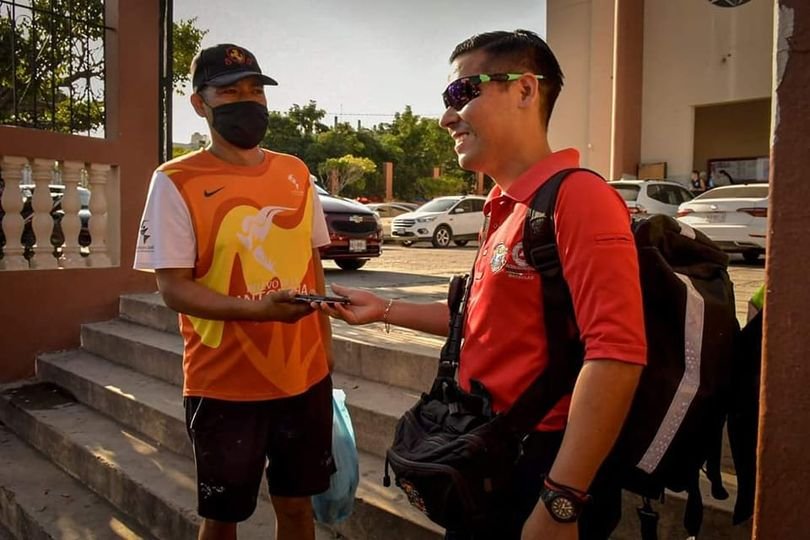 REGRESA ELEMENTO DE PC CELULAR EXTRAVIADO A SU DUEÑO