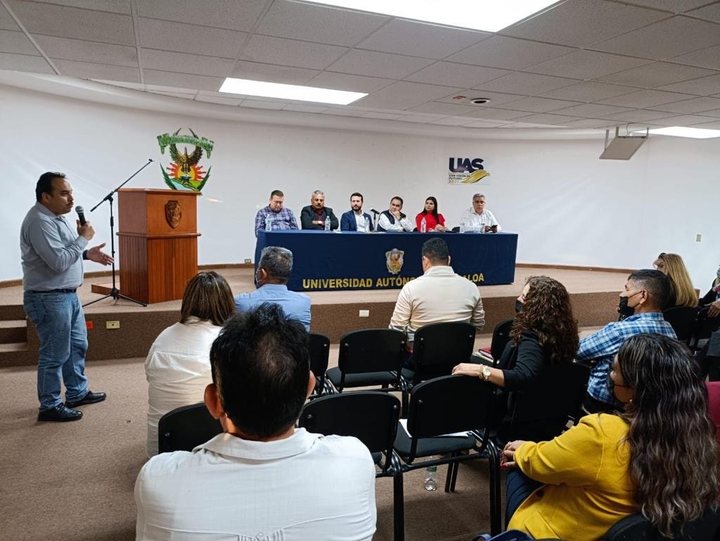 Rector exhorta a los vicerrectores y directores de la URN y URS a trabajar unido