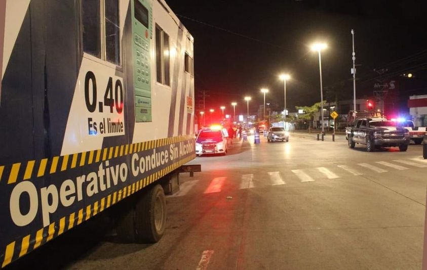 *Remite a cuatro personas por dar positivo en aliento alcohólico.*