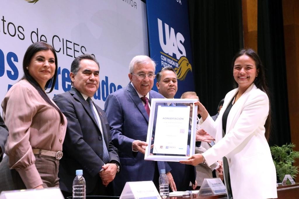 Rocha suma otros 100 mdp al presupuesto 2023 para la UAS Rocha suma otros 100 mdp al presupuesto 2023 para la UAS