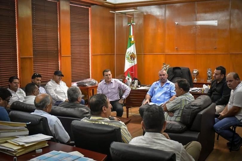 *El transporte público de Mazatlán respalda y ve viable el proyecto del carril p