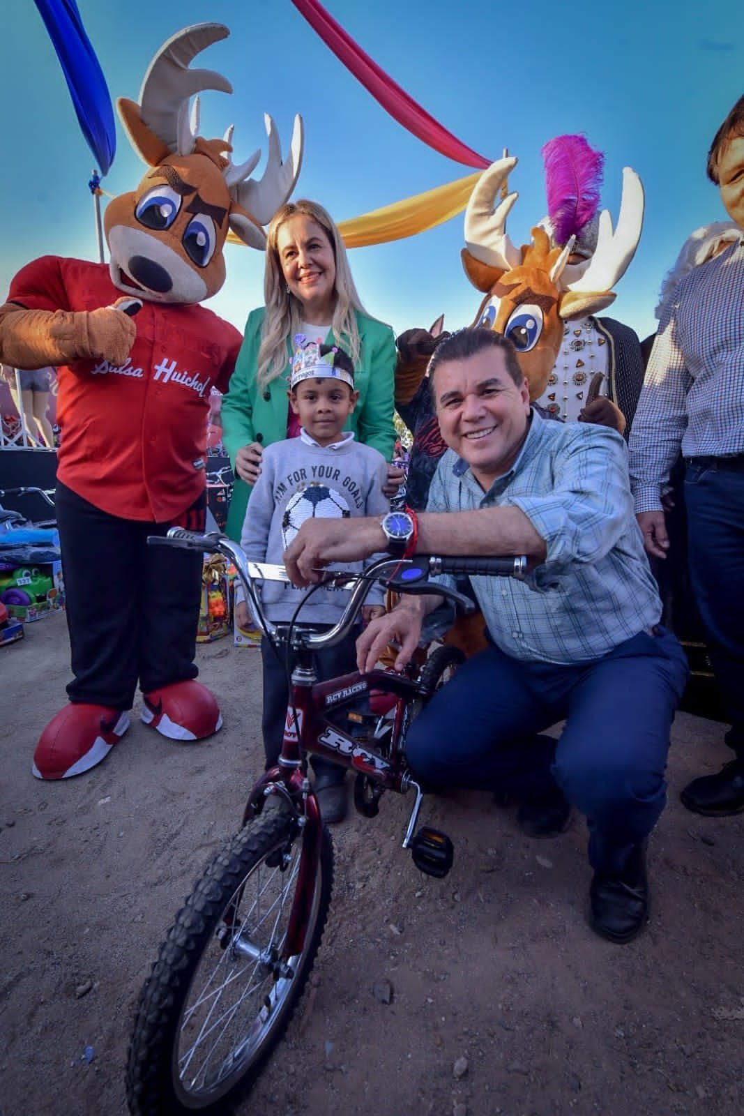 *Festejan Gobierno Municipal y DIF Mazatlán el Día de los Reyes Magos, en Prader