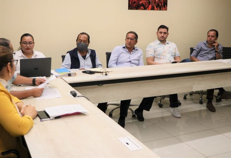 *Inicia el proceso de licitación pública, para la adquisición de 15 camiones rec *Inicia el proceso de licitación pública, para la adquisición de 15 camiones rec