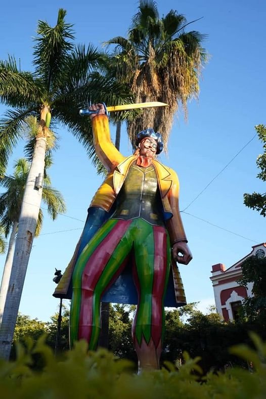 LLEGA EL PIRATA DEL PACIFICO A LA PLAZUELA MACHADO, DE #MAZATLÁN