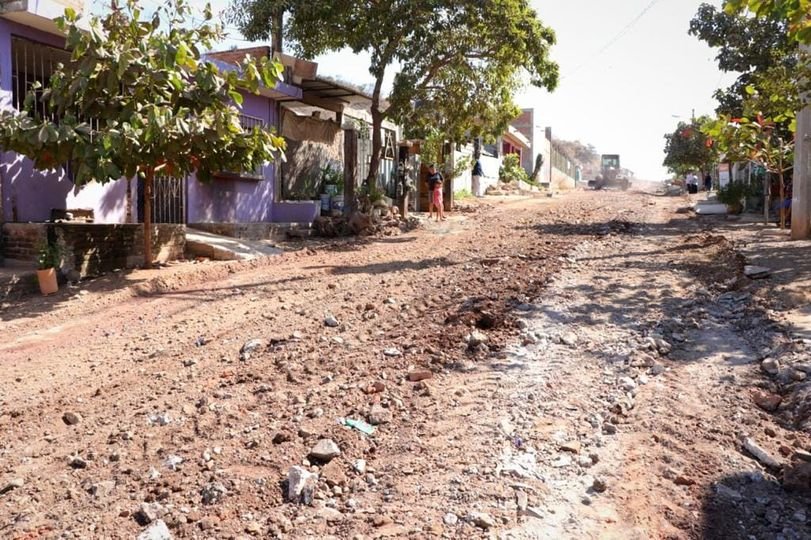 *Mejora Obras Públicas calles en colonia Universo y Ampliación Universo* *Mejora Obras Públicas calles en colonia Universo y Ampliación Universo*