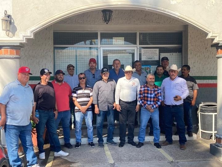 Se manifiestan agricultores del sur de Sinaloa por falta de créditos