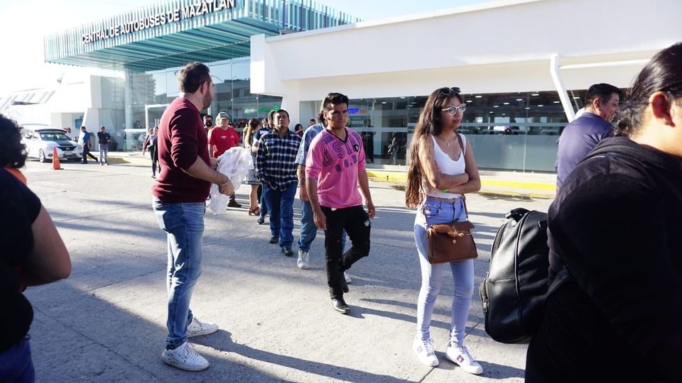 *Sedectur y empresarios apoyaron a más de 350 turistas varados en Mazatlán.*