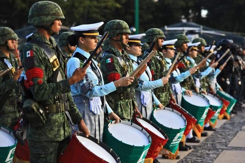 Autoridades civiles y militares conmemoran el 110 aniversario luctuoso de Don Fr